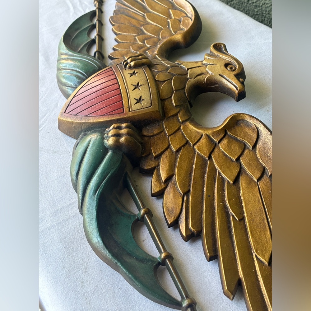 Vintage 27 Sexton USA Metal American Eagle With Stars On Shield 1966.